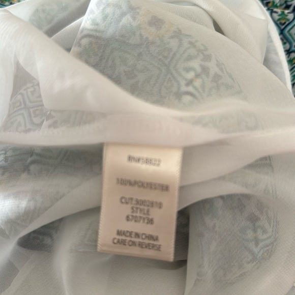 Max Studio sleeveless green and blue print blouse with keyhole tie. Size… - Picture 10 of 12